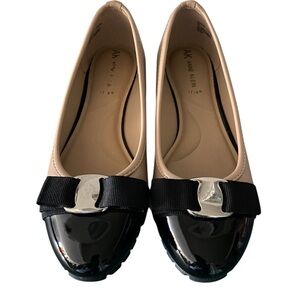 Anne Klein Black and Tan Ballet Flats